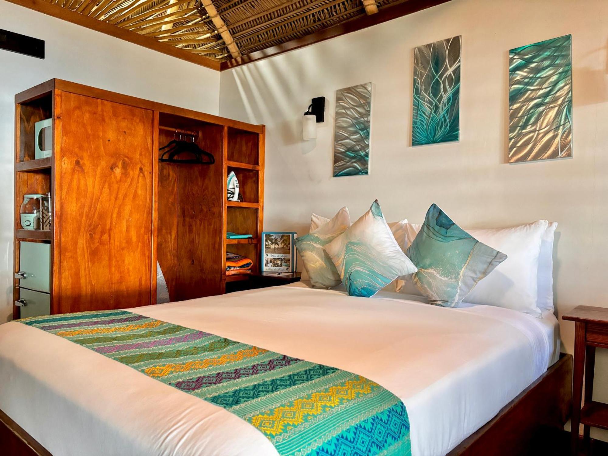 Azure Del Mar Hotell Maya Beach Exteriör bild